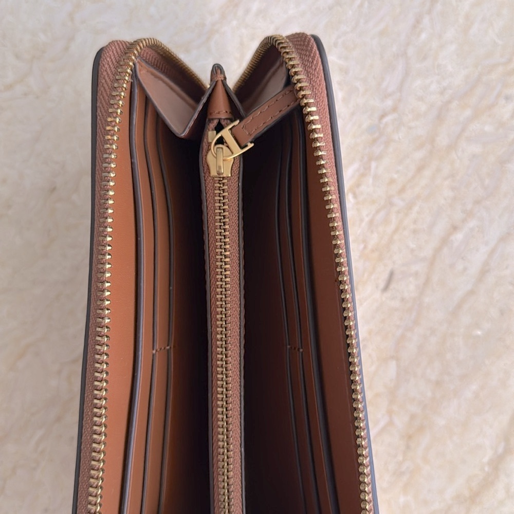 NWT Tory Burch Emerson Woven Leather Wristlet Zip Continental Wallet. - Picture 5 of 7